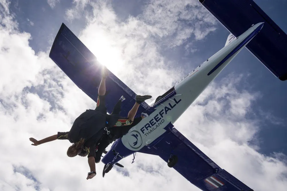 Tandem Skydiving in Pattaya from 4,000 Metres