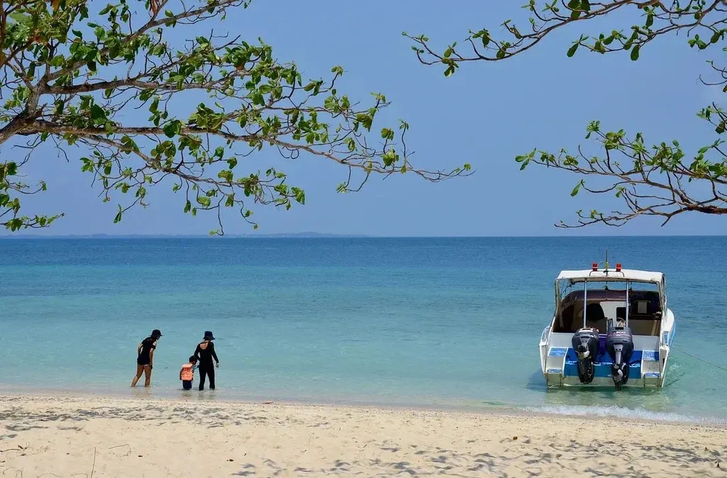 Pattaya'dan Samet dahil 9 ada sürat teknesi turu