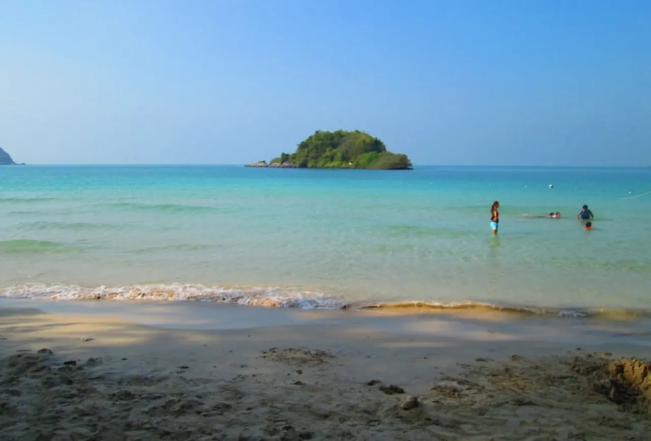 Pattaya'dan Nang Ram plajı (Dans Eden Kız plajı) turu
