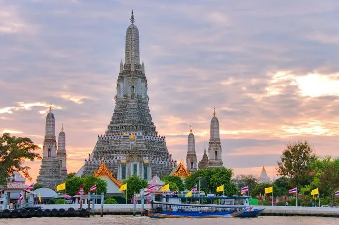 Evening Bangkok Tour From Pattaya With River Dinner Cruise