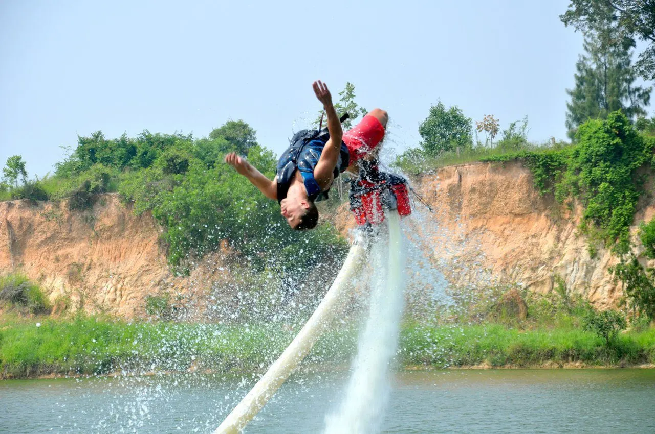 Flyboard Experience in Pattaya on a Spring-Fed Lake