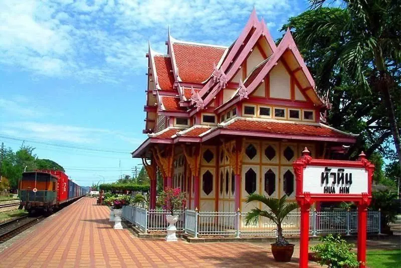 Royal Hua Hin and Sam Roi Yot 2-Day Tour from Pattaya