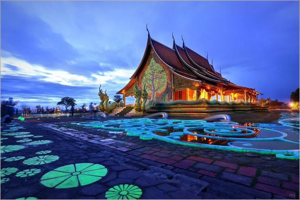 Emerald Triangle 2-Day Tour from Pattaya: Ubon Ratchathani