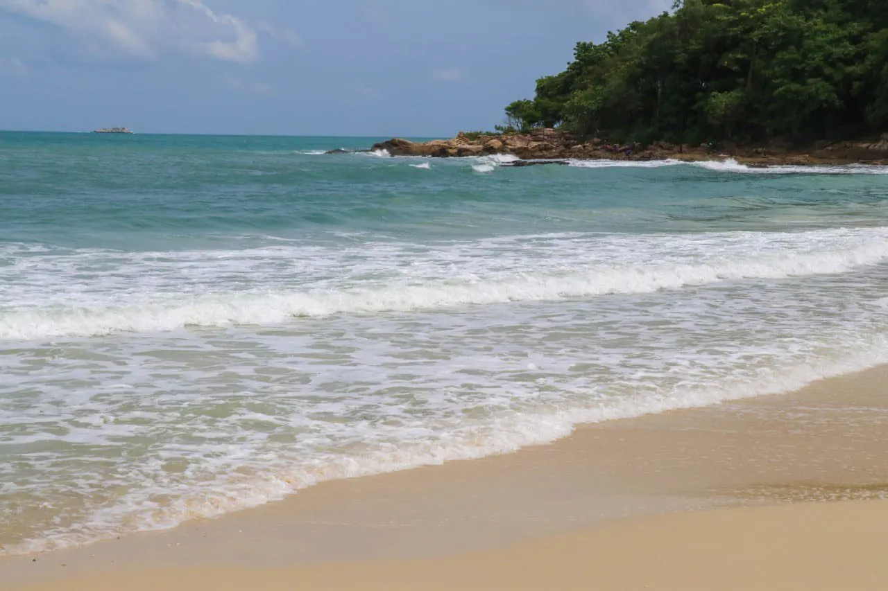 Ko Samet Island 2-Day Trip From Pattaya With Hotel Stay