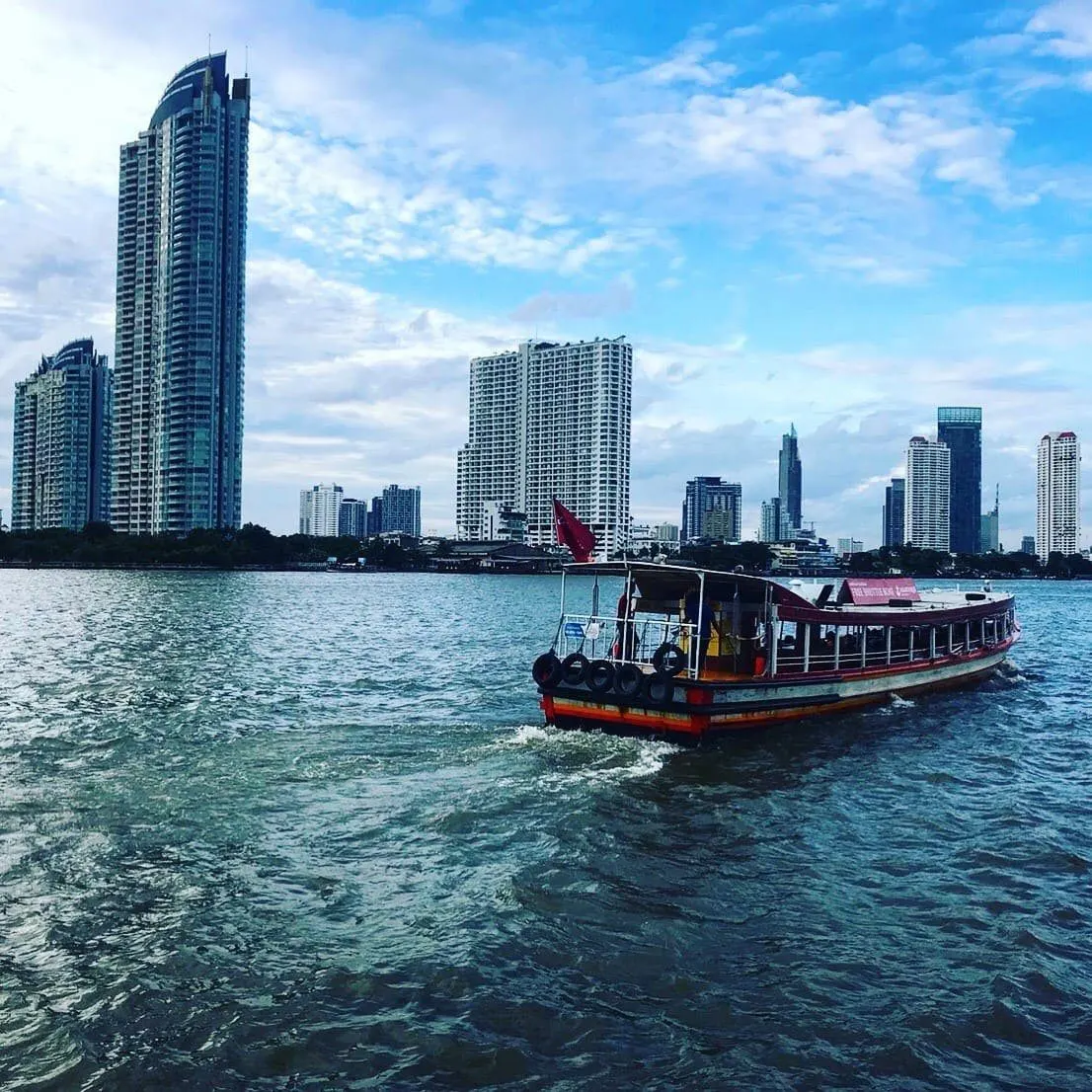 Evening Bangkok, Mahanakhon Skywalk and Chao Phraya Dinner Cruise
