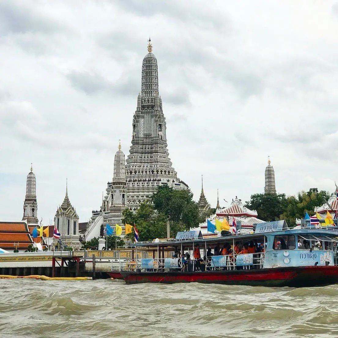 Evening Bangkok, Mahanakhon Skywalk and Chao Phraya Dinner Cruise