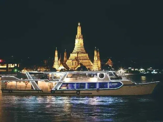 Bangkok Day Trip from Pattaya: Temples, River Cruise and Show