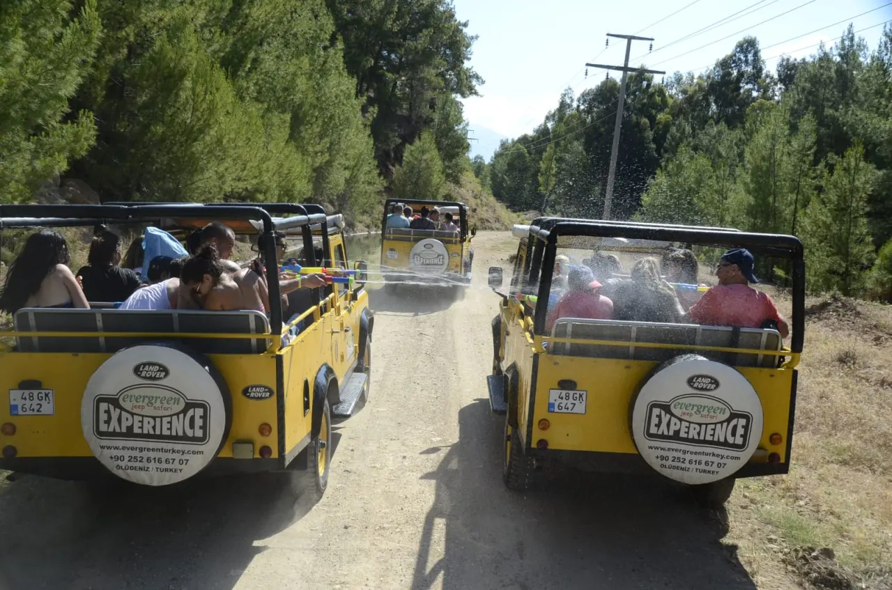 Canyon & Waterfall Jeep Safari