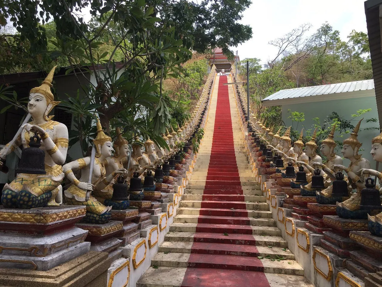Lopburi Monkey City and Temples Day Trip from Pattaya