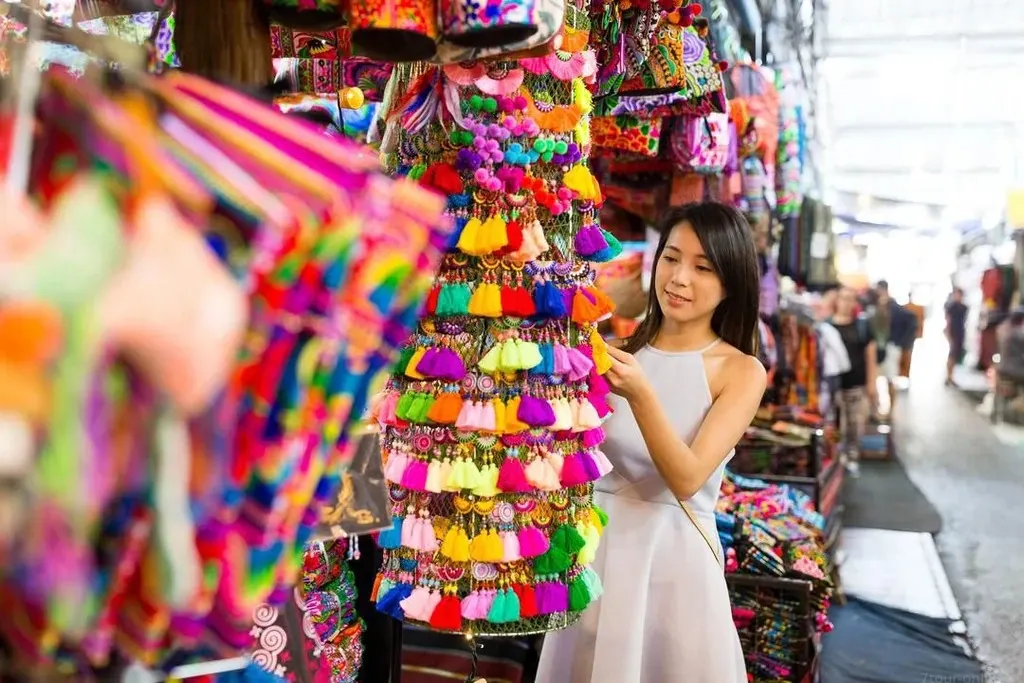 Bangkok Shopping Day Trip from Pattaya: Chatuchak & Outlets