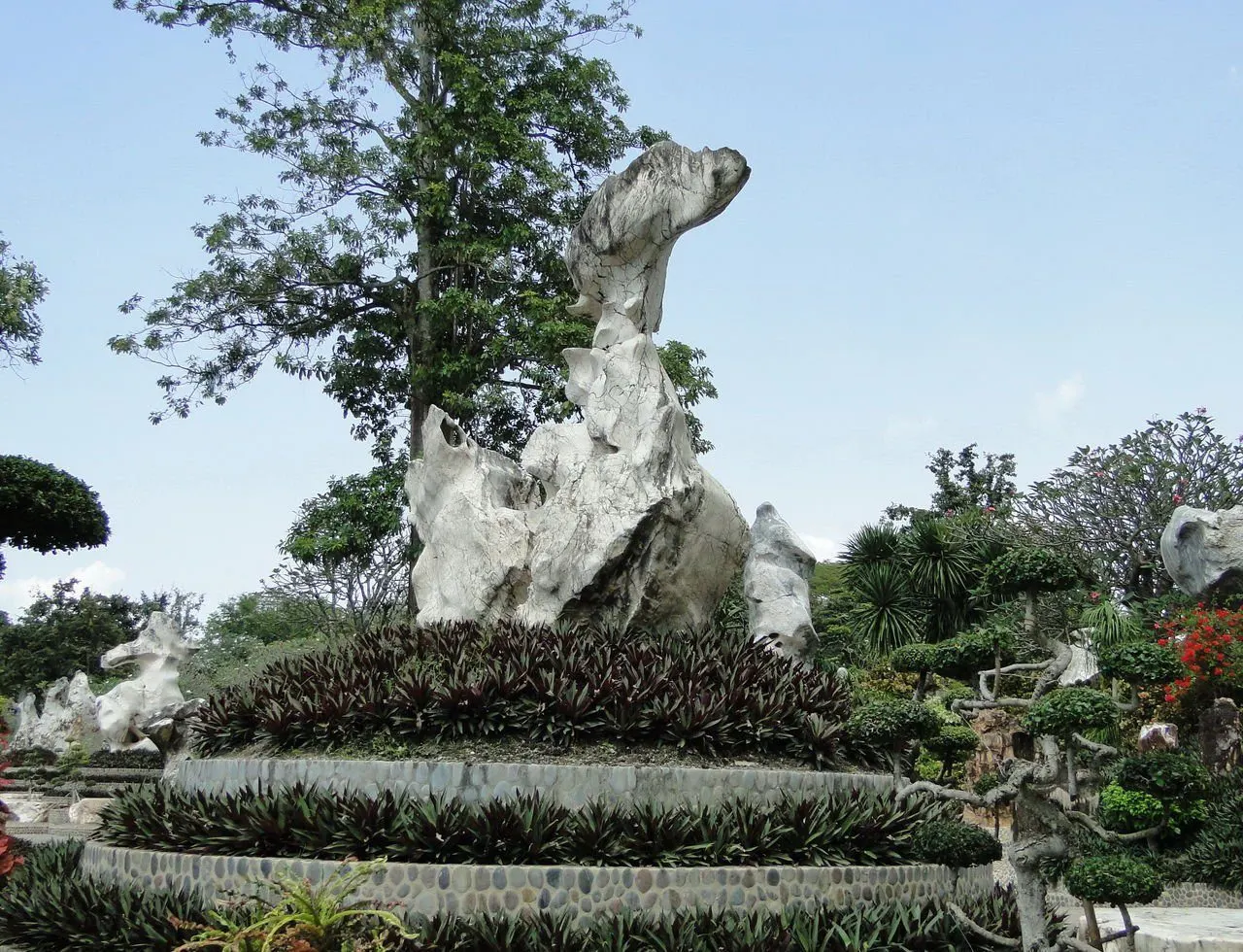 Pattaya timsah çiftliği ve Milyon Yıllık Taş Parkı turu