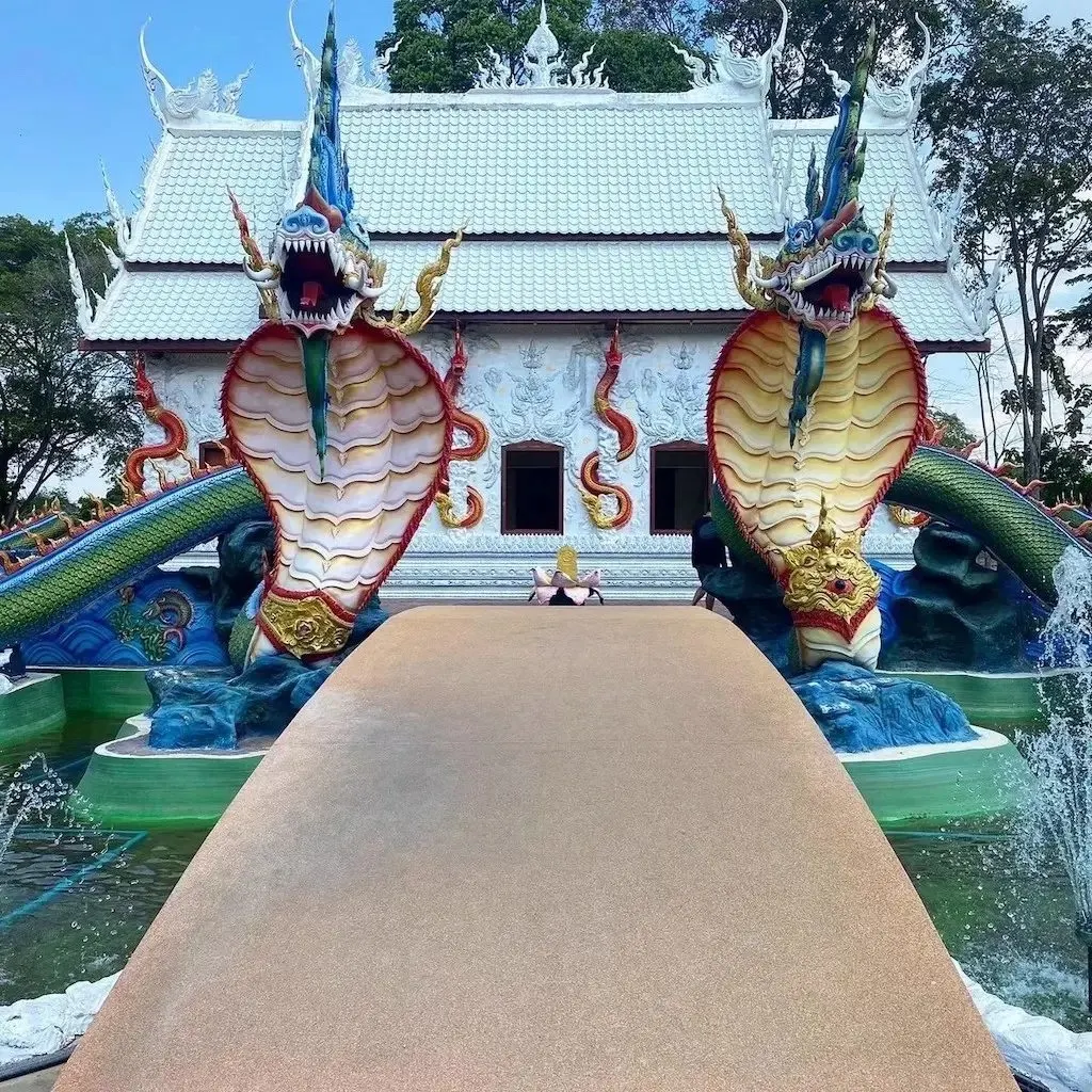 Pattaya Happy Tour: Temples, Khao Chi Chan and Mountain Zoo