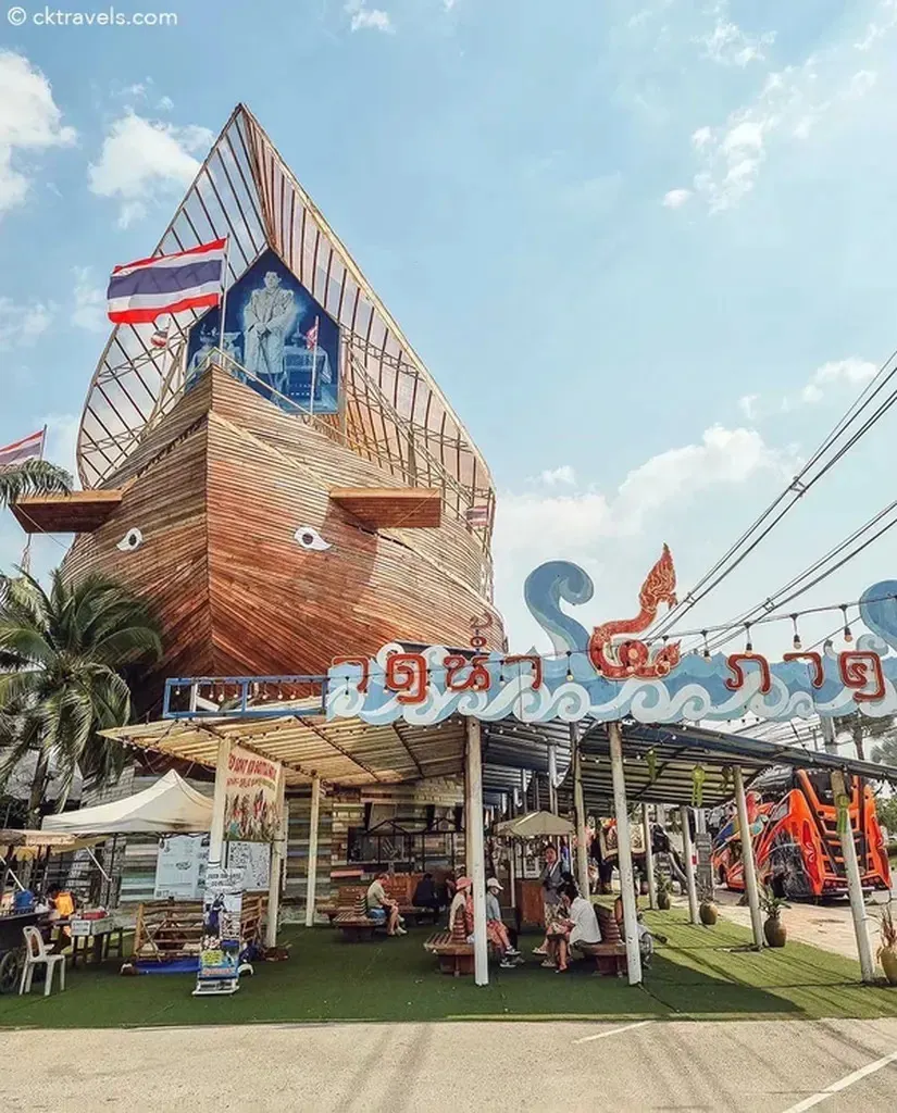 Pattaya Evening City Tour with Dinner and Cabaret Show