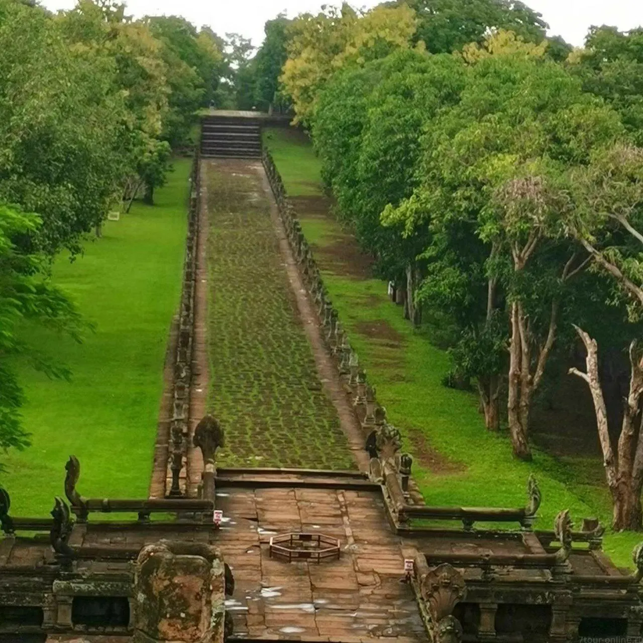 Isan Treasures 2-Day Tour from Pattaya: Phanom Rung & Temples