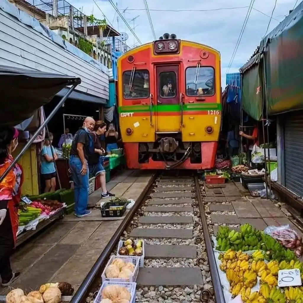 Pattaya'dan 5 harika turu: Ejderha Tapınağı, Maeklong ve Amphawa
