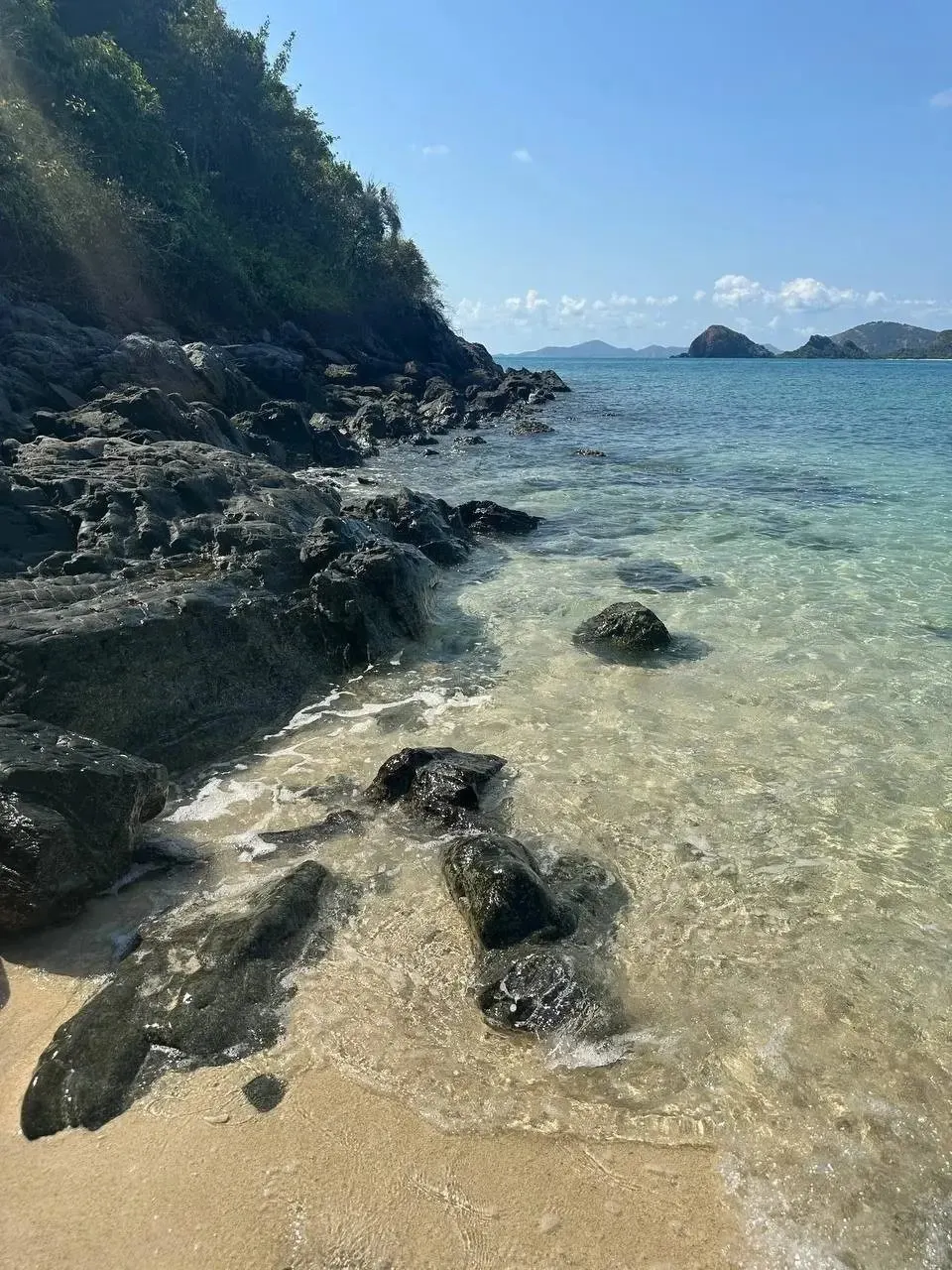 Sabai Island Speedboat Trip from Pattaya with Seafood BBQ and Sunset