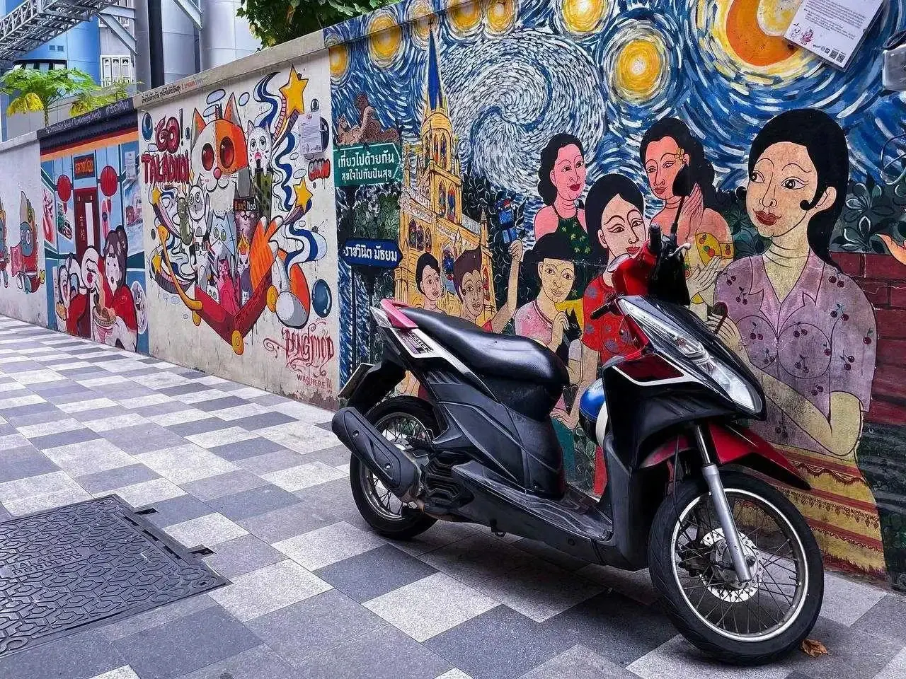 Bangkok Day Trip from Pattaya: Temples, River Cruise and Show