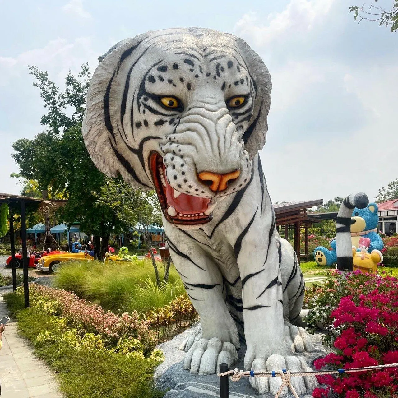 Thai Safari From Pattaya: Khao Kheow Open Zoo and Siri Tiger Park