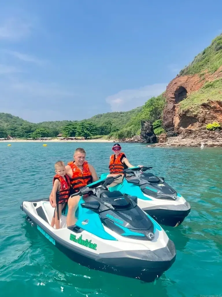 Pattaya'da jet ski ile ada turu ve şnorkel
