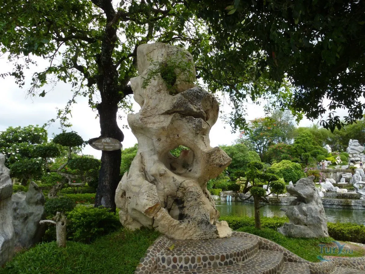 Pattaya timsah çiftliği ve Milyon Yıllık Taş Parkı turu