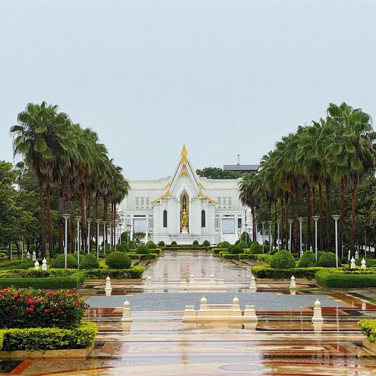 Avatar Valley 2-Day Tour from Pattaya with Spa Hotel Stay