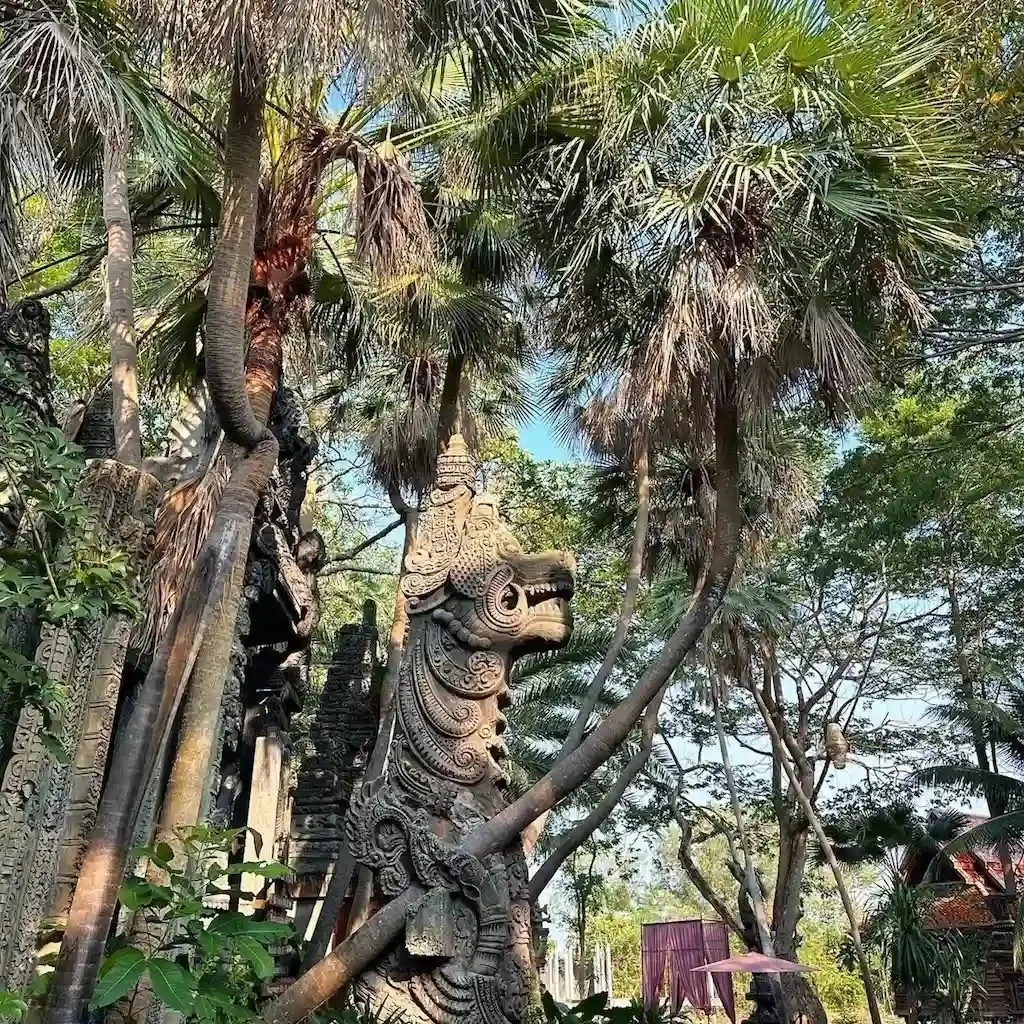 Pattaya Insta Tour: Small-Group Photo Sightseeing Day