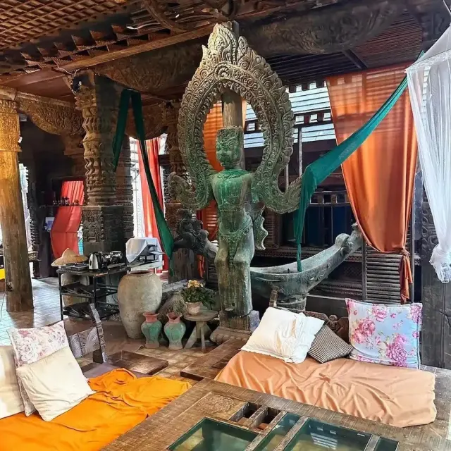 Pattaya Insta Tour: Small-Group Photo Sightseeing Day thumbnail
