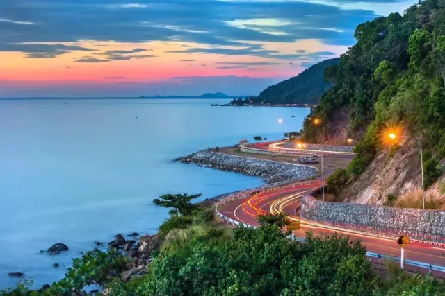 Chanthaburi Day Trip from Pattaya: Waterfall, Oysters and Gem Canyon thumbnail