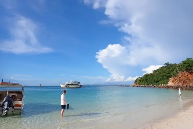 Pattaya'da özel sürat teknesi kiralama: adalar, şnorkel ve balık avı thumbnail