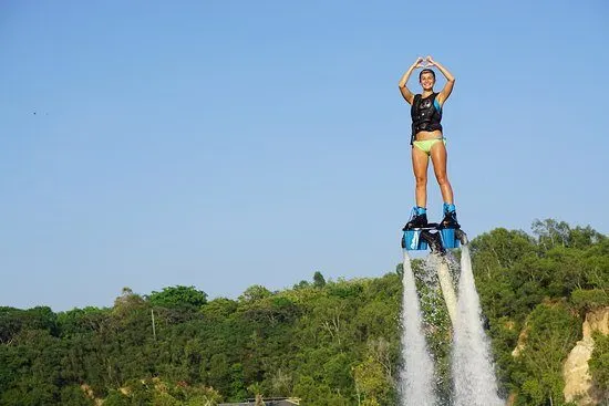 Flyboard Experience in Pattaya on a Spring-Fed Lake thumbnail