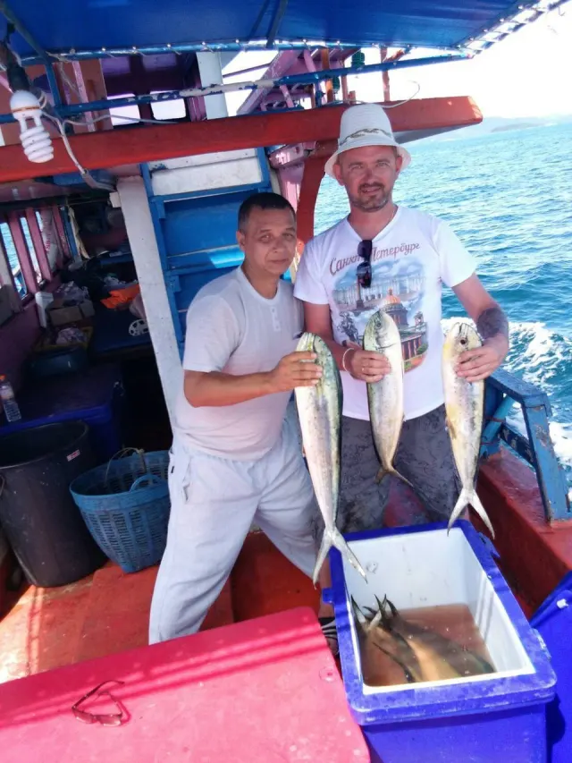 Pattaya Deep Sea Fishing Trip in the Gulf of Thailand thumbnail