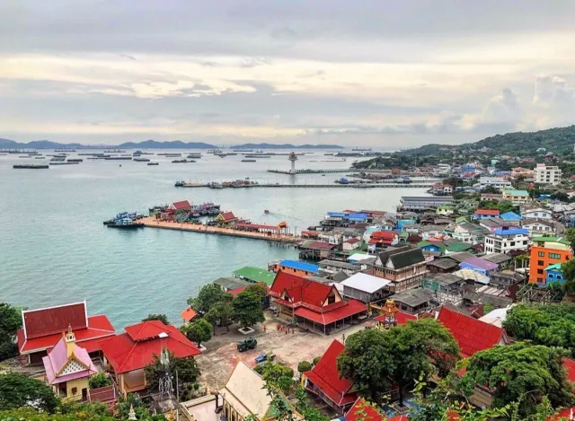 Pattaya'dan Ko Sichang şans adası turu thumbnail