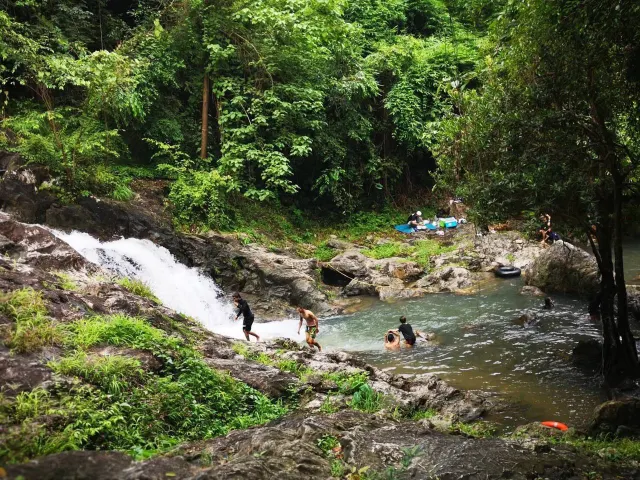 Amazing Thailand Day Trip from Pattaya: Khao Yai Rafting & Temples thumbnail