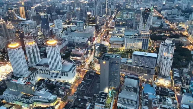 Bangkok City Tour from Pattaya: Golden Mount to Khao San Road thumbnail