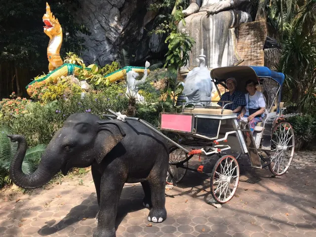 Pattaya'dan Chonburi ormanları macera turu: tapınaklar ve şelaleler thumbnail