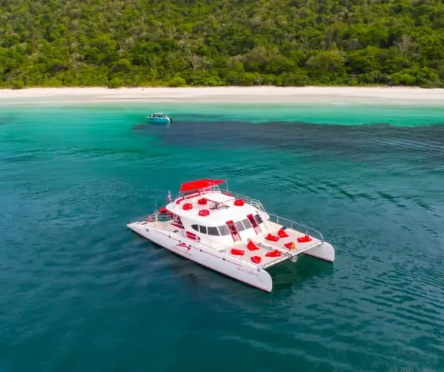 Pattaya Catamaran Sunset Cruise to Ko Phai and Ko Rin thumbnail