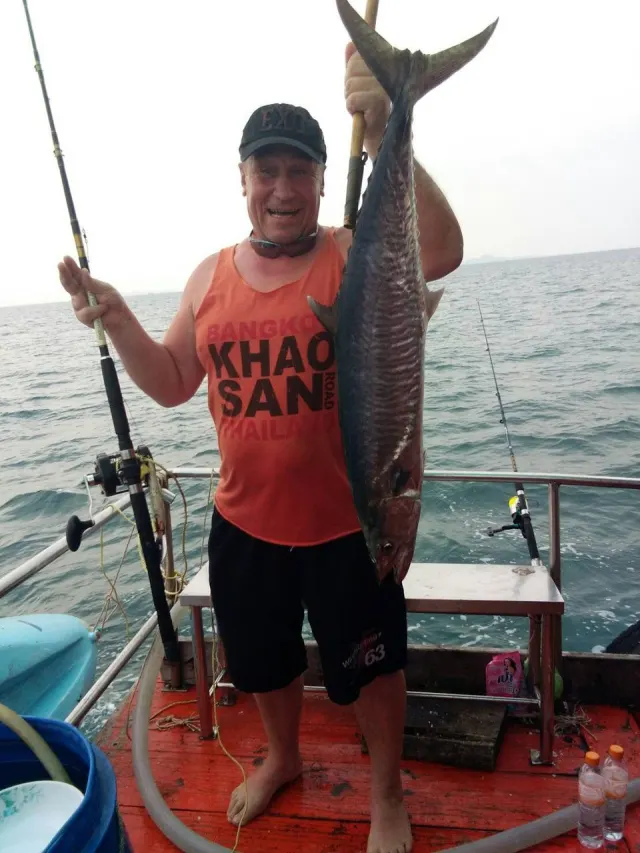 Pattaya Deep Sea Fishing Trip in the Gulf of Thailand thumbnail