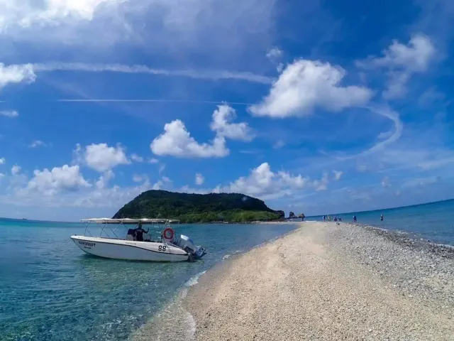 Sabai Island Speedboat Trip from Pattaya with Seafood BBQ and Sunset thumbnail