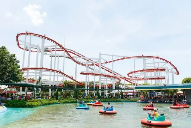 Dream World Bangkok Theme Park Trip From Pattaya thumbnail