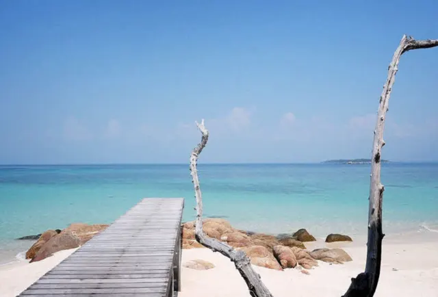 Koh Mun Nork Thai Maldives 2-Day Island Stay from Pattaya thumbnail
