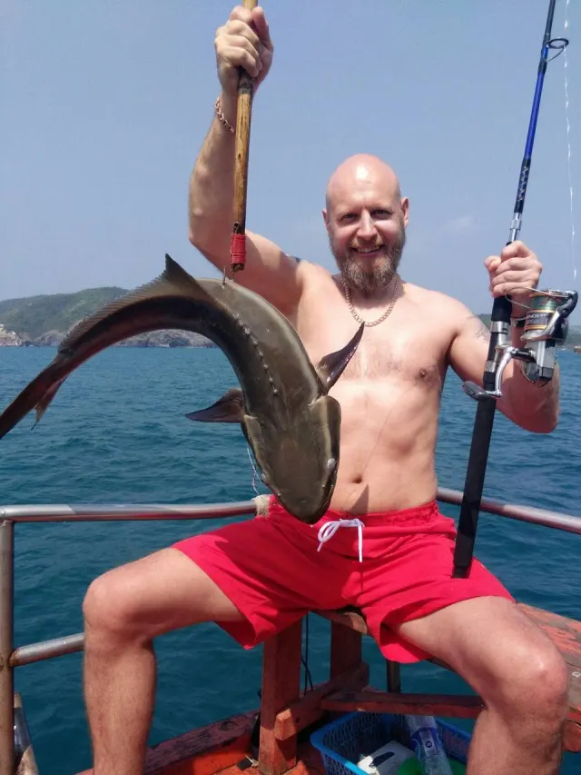 Pattaya Deep Sea Fishing Trip in the Gulf of Thailand thumbnail