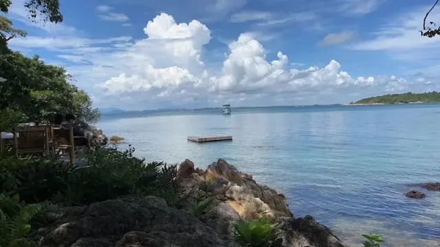 Secret Island Tour from Pattaya: Sea Turtles & Snorkeling thumbnail