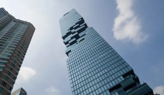 Бангкок: день чудес из Паттайи с MahaNakhon и речным круизом thumbnail